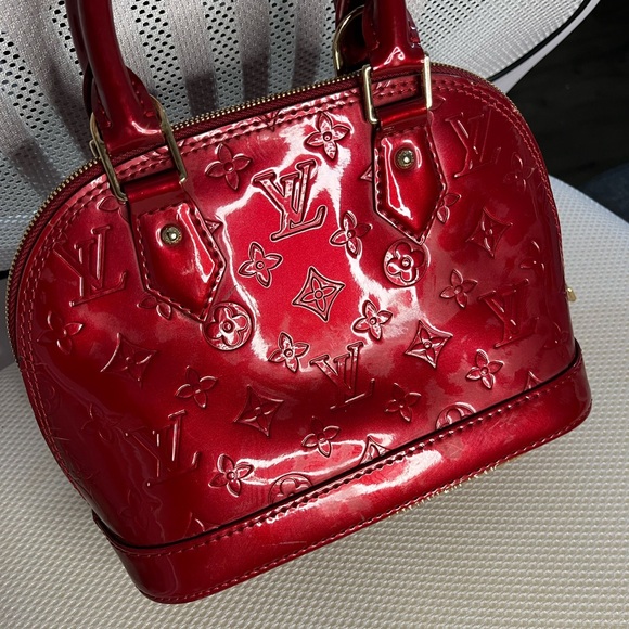 Louis Vuitton Vernis Alma BB Magenta - Picture 1 of 13